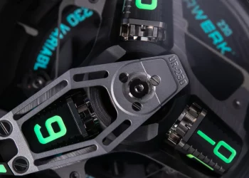 Urwerk UR-230 EAGLE Picture 1