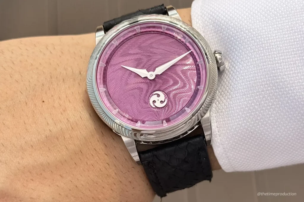 gos-norrsken-fuchsia-watch-review-4