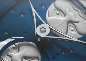 sarpaneva-supernova-moonphase-watch-review-1