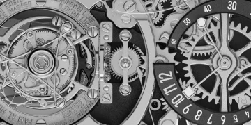 fam-al-hut-mobius-watch-review-1