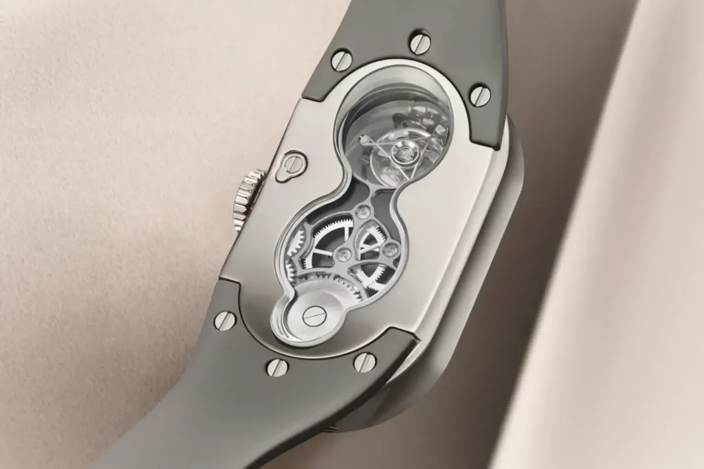 fam-al-hut-mobius-watch-review-5