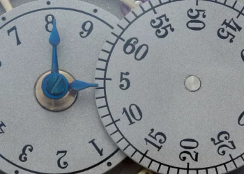 bakkendorff-aett-watch-review-1