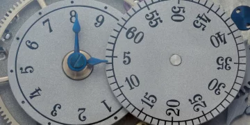 bakkendorff-aett-watch-review-1