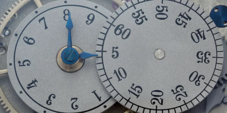 bakkendorff-aett-watch-review-1