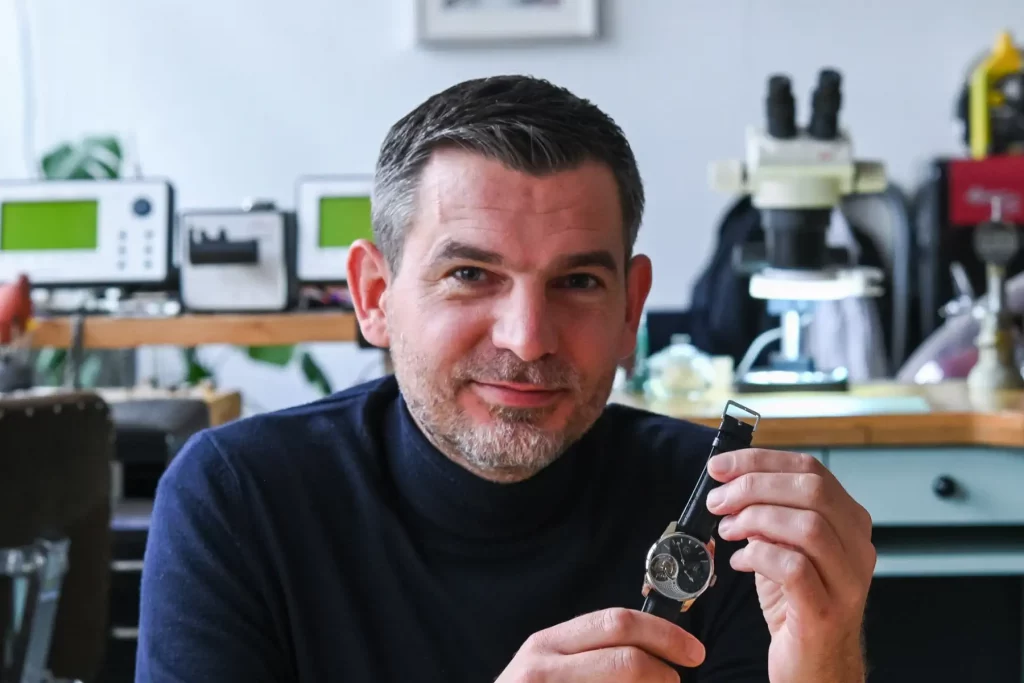 hulsman -tourbillon -solstitium-watch-review-2